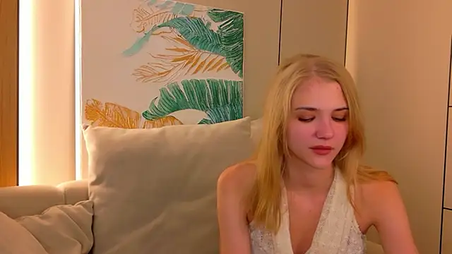 Snapshot of 4example_Chloe chatting on 7, 7, 2026 4example Chloe online show from 7, 7, 2026