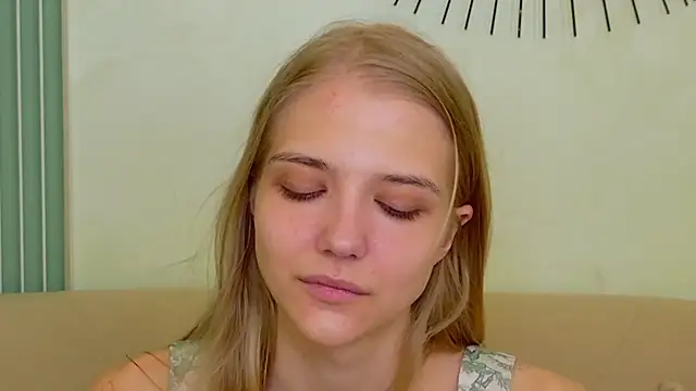 4example Chloe online show from 22, 3, 2026