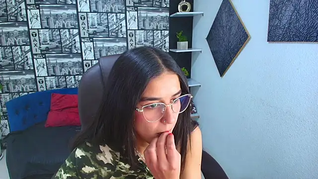 DanielaMonroe online show from 11, 10, 2025