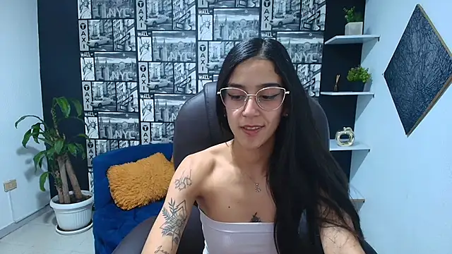 DanielaMonroe online show from 15, 1, 2026