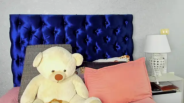 Snapshot of TANISHA_HILL chatting on 5, 11, 2025 TANISHA HILL online show from 5, 11, 2025