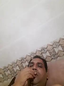 Hot-boy077 online show from 3, 11, 2025