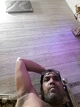 Hot-boy077 online show from 14, 4, 2026