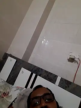 Hot-boy077 online show from 1, 10, 2025