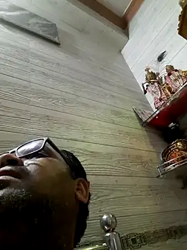 Hot-boy077 online show from 15, 4, 2026