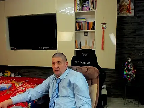 SpartacusDaddy48 online show from 6, 1, 2026