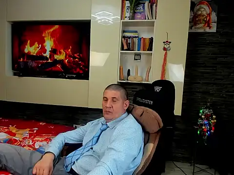 SpartacusDaddy48 online show from 8, 1, 2026