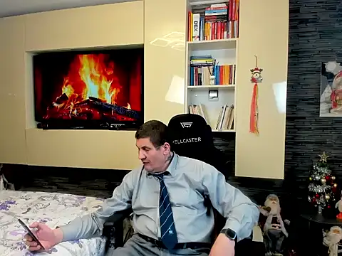 SpartacusDaddy48 online show from 16, 2, 2026