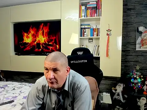 SpartacusDaddy48 online show from 17, 2, 2026