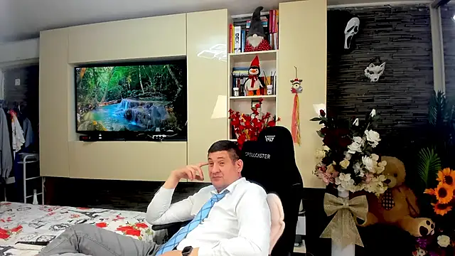 SpartacusDaddy48 online show from 15, 4, 2026