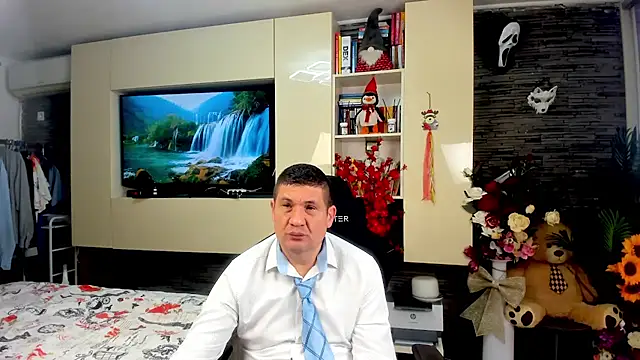 SpartacusDaddy48 online show from 12, 4, 2026