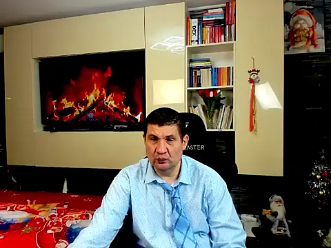 SpartacusDaddy48 online show from 4, 2, 2026