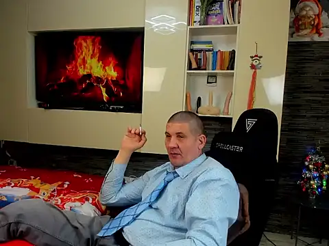 SpartacusDaddy48 online show from 8, 1, 2026