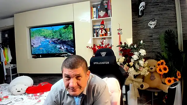 SpartacusDaddy48 online show from 18, 5, 2026