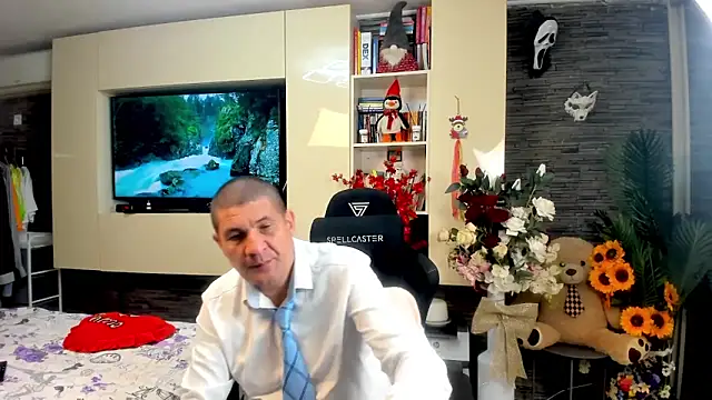 SpartacusDaddy48 online show from 7, 5, 2026