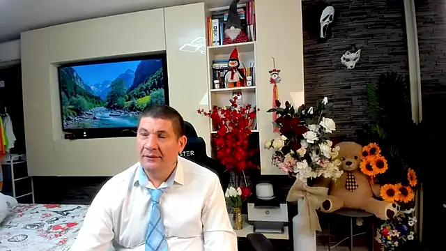 SpartacusDaddy48 online show from 20, 5, 2026
