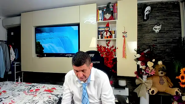 SpartacusDaddy48 online show from 11, 4, 2026