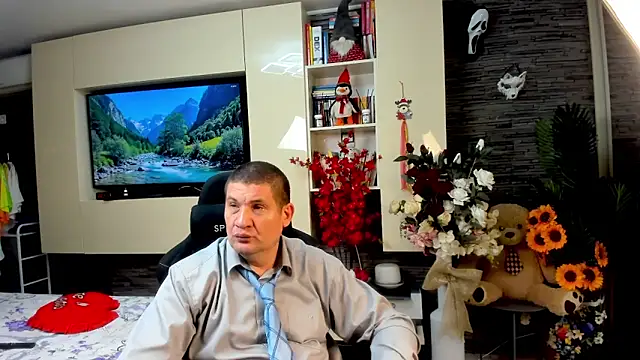 SpartacusDaddy48 online show from 16, 5, 2026
