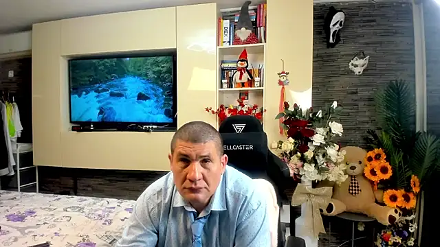 SpartacusDaddy48 online show from 8, 5, 2026