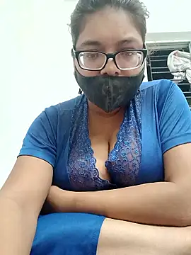 Elie couple143 online show from 5, 10, 2025