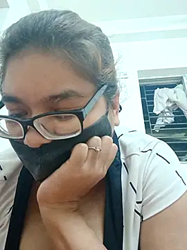 Elie couple143 online show from 27, 9, 2025