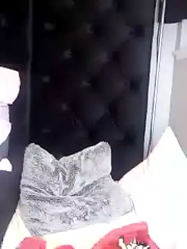 sweetnjuicyyy online show from 22, 11, 2025