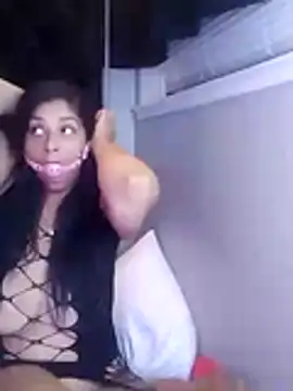 sweetnjuicyyy online show from 19, 11, 2025