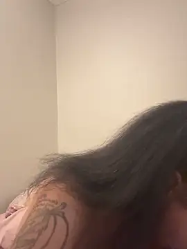 sweetnjuicyyy online show from 19, 10, 2025