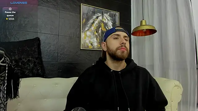 Maximo Wolff online show from 7, 11, 2025