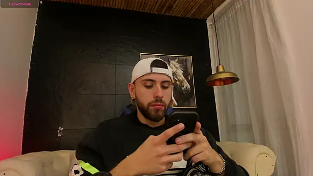 Maximo Wolff online show from 15, 10, 2025