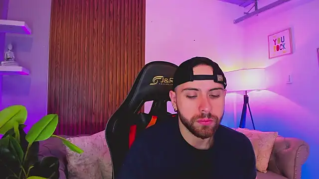 Snapshot of Maximo_Wolff chatting on 4, 2, 2026 Maximo Wolff online show from 4, 2, 2026