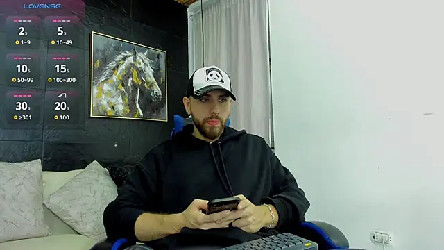 Maximo Wolff online show from 1, 11, 2025