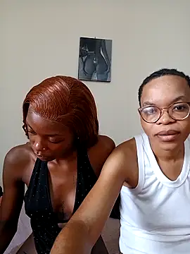 Snapshot of Miss-Hennessy chatting on 22, 4, 2026 Miss-Hennessy online show from 22, 4, 2026