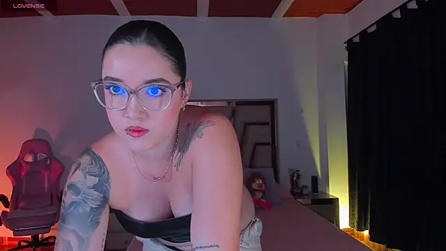 lunaarose online show from 12, 2, 2026