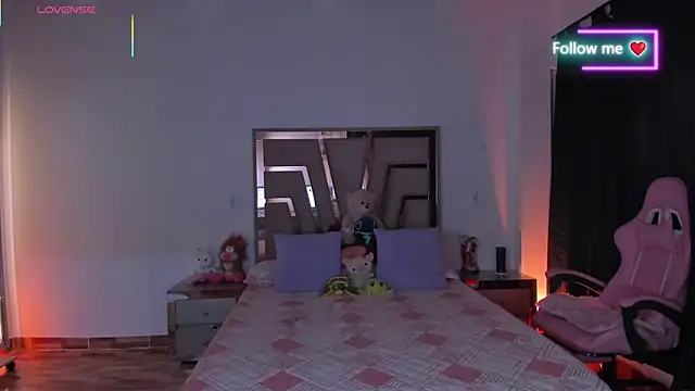 lunaarose online show from 30, 4, 2026