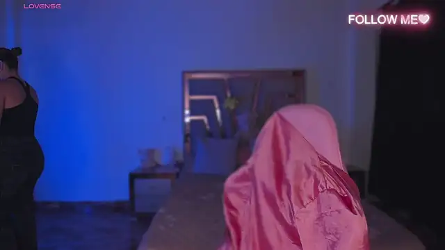 lunaarose online show from 2, 12, 2025