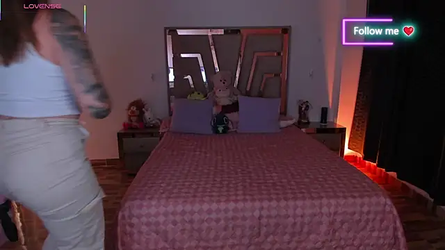 lunaarose online show from 20, 4, 2026