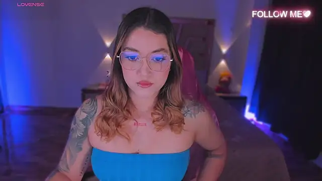 lunaarose online show from 5, 12, 2025