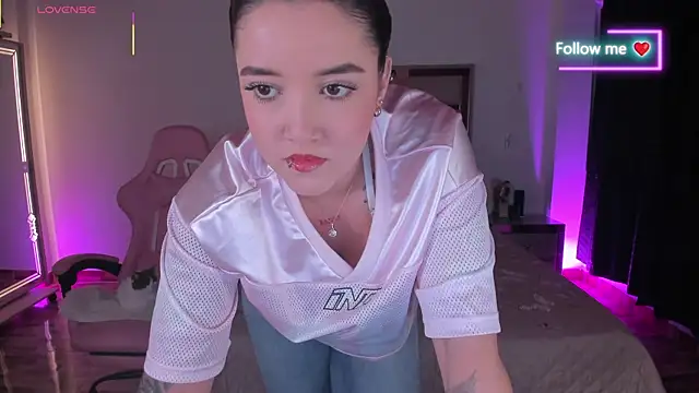 lunaarose online show from 7, 5, 2026