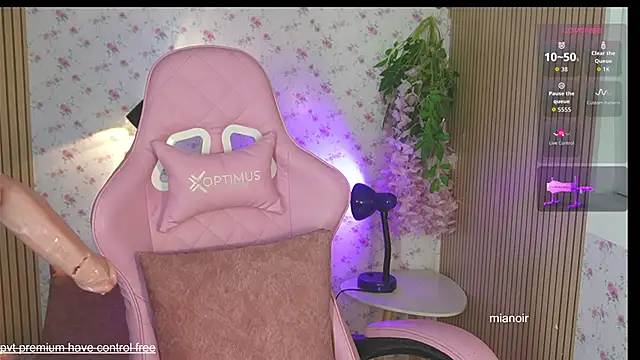 mia noir online show from 28, 3, 2026