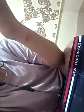 Snapshot of desir3dlund chatting on 12, 4, 2026 desir3dlund online show from 12, 4, 2026