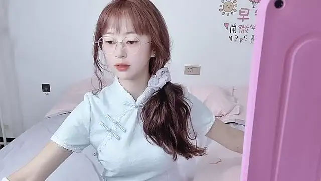 Snapshot of nini_a chatting on 12, 10, 2025 nini a online show from 12, 10, 2025