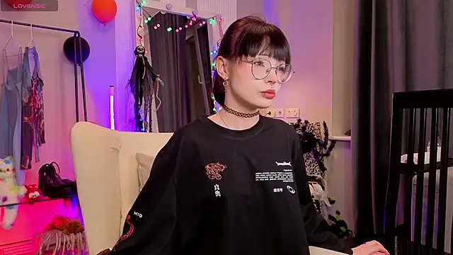 Misa Perfect online show from 10, 11, 2025