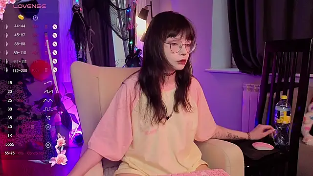 Misa Perfect online show from 1, 11, 2025