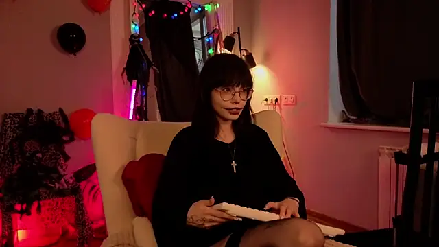 Misa Perfect online show from 24, 10, 2025