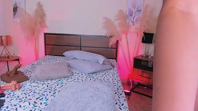 EmaaaBrown  online show from 30, 3, 2026