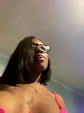 HennessyBaby21 online show from 11, 11, 2025