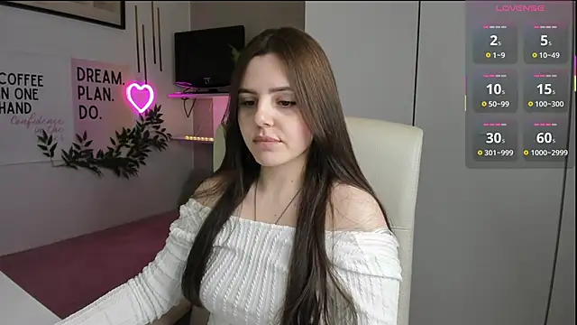 LiaWoow online show from 19, 10, 2025