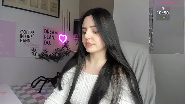 LiaWoow online show from 9, 11, 2025