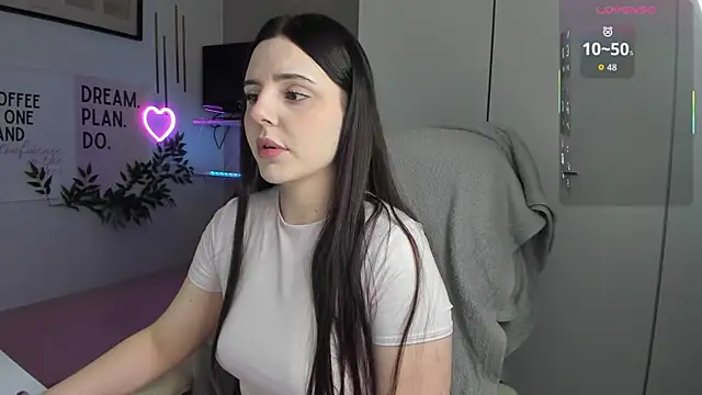 LiaWoow online show from 20, 12, 2025